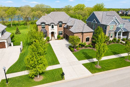 1744 Lake Charles Dr, Vernon Hills, IL, 60061-4580 | Card Image