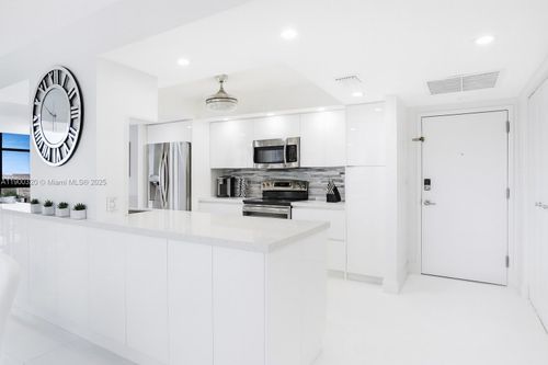 apt-1510-2017 S Ocean Dr, Hallandale Beach, FL, 33009-6654 | Card Image