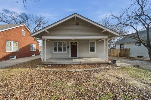 806 N Terrace Dr, Wichita, KS, 67208-3464 | Card Image