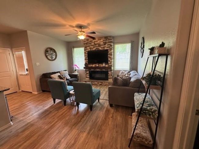 11502 Castle Nugent Ct, House other with 3 bedrooms, 2 bathrooms and 2 parking in Conroe TX | Image 7