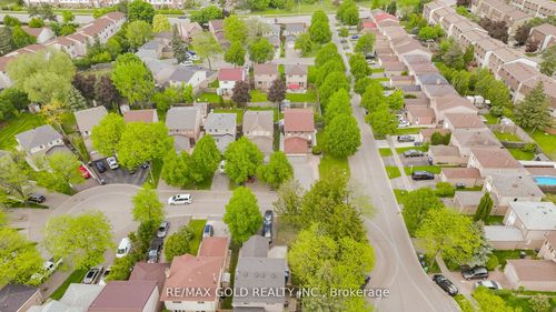 32 Myrtle Crt, Brampton, ON, L6S5B2 | Card Image