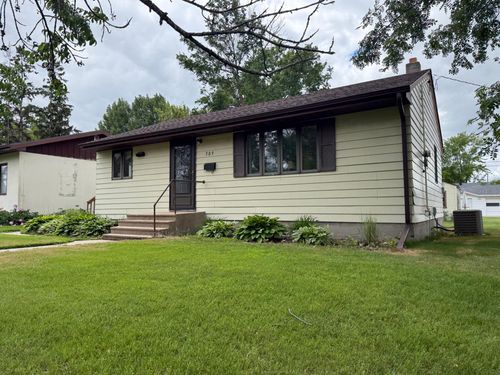 309 7th Ave Ne, Roseau, MN, 56751-1219 | Card Image