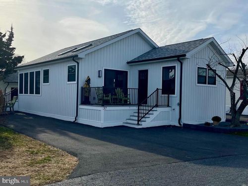 37 Candlelight Ln, REHOBOTH BEACH, DE, 19971-8504 | Card Image