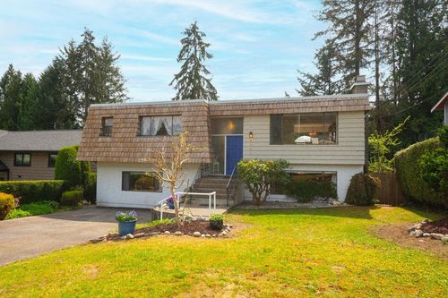 4057 Violet Street, North Vancouver, BC, V7G1E4 | Card Image