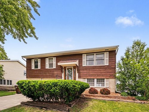 8160 Evergreen Dr, Frankfort, IL, 60423-6905 | Card Image