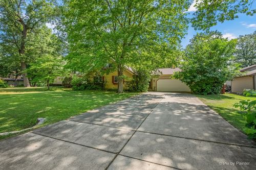 749 Cynthia Dr, Sandwich, IL, 60548-9375 | Card Image