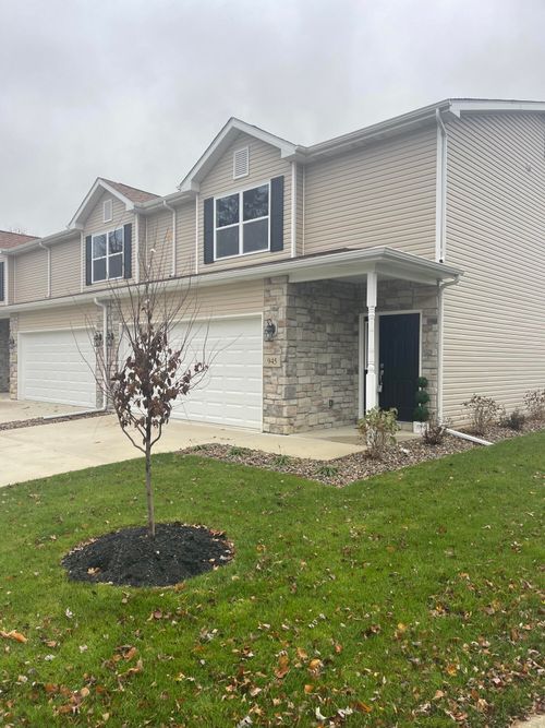 945 Paula Ct, Hobart, IN, 46342-4253 | Card Image