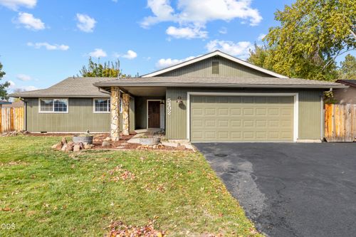 5402 Knightwood Dr, Klamath Falls, OR, 97603-8528 | Card Image