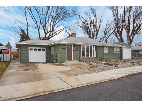 3195 N 2nd St, Baker City, OR, 97814-1809 | Card Image