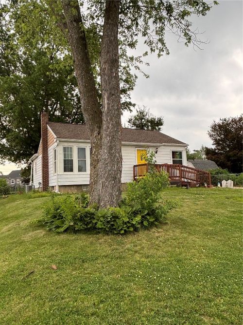 143 21st St, Cedar Rapids, IA, 52404-1522 | Card Image