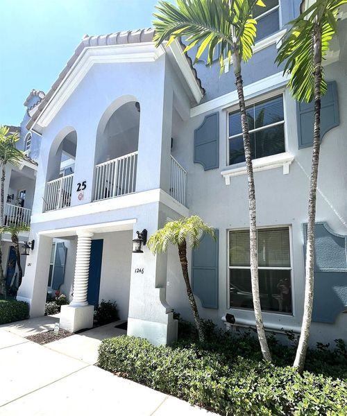 1246 Via De Fossi, Boynton Beach, FL, 33426-8242 | Card Image