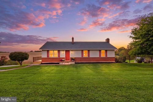 13612 Center Road, STEWARTSTOWN, PA, 17363 | Card Image