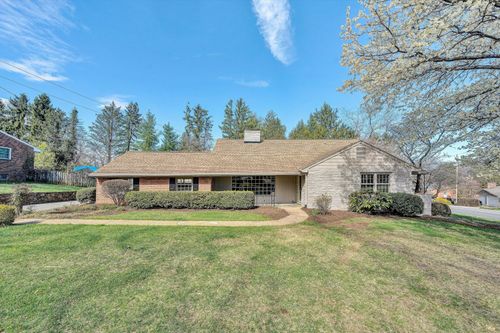 2240 Pommel Dr, Roanoke, VA, 24018-2740 | Card Image