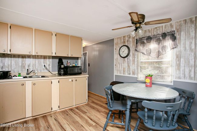 217 - 205217 Thomason Rd, House other with 4 bedrooms, 2 bathrooms and null parking in Clarkson KY | Image 15