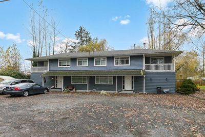 5831 216 St, House other with 8 bedrooms, 2 bathrooms and null parking in Langley BC | Image 2