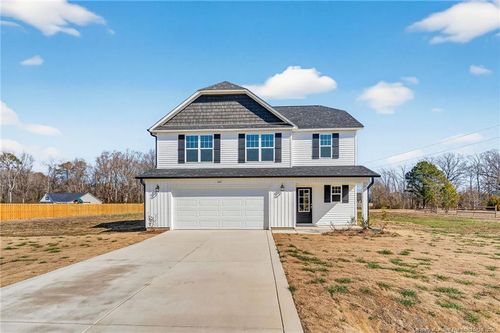 5877 Panther Dr, Hope Mills, NC, 28348-6001 | Card Image