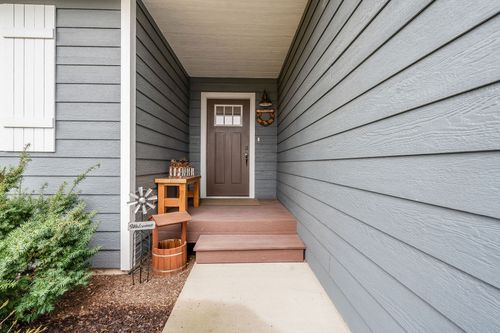 497 Kendal Loop, KALISPELL, MT, 59901-2493 | Card Image