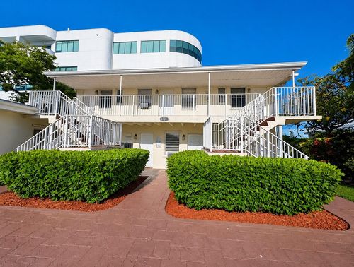 10-2620 East Way, Riviera Beach, FL, 33404-3894 | Card Image