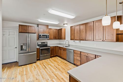 apt-9-5701 W Chestnut Ave, Yakima, WA, 98908-5007 | Card Image