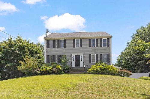413 Huttleston Ave, Fairhaven, MA, 02719-5637 | Card Image