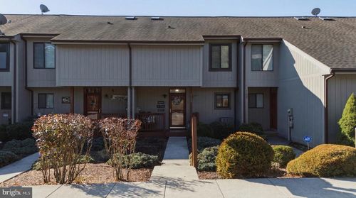 164 Fishhook Ln, HEDGESVILLE, WV, 25427-6574 | Card Image