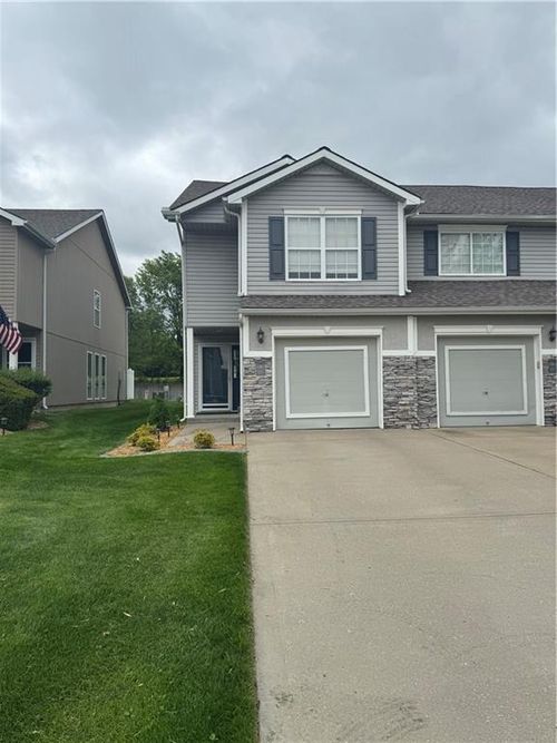 610 Sw Shadow Glen Ct, Blue Springs, MO, 64015-3491 | Card Image