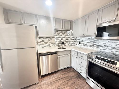 apt-1816-2016 Main St, Houston, TX, 77002-8895 | Card Image