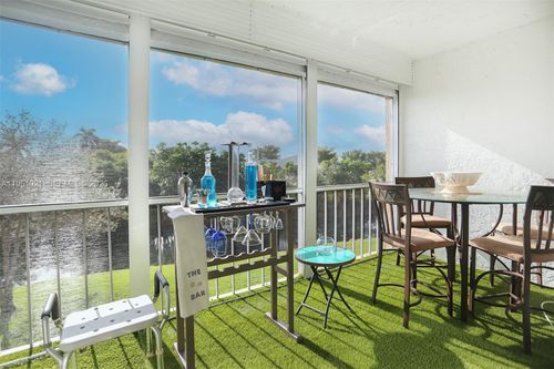 apt-301j-6570 Royal Palm Blvd, Margate, FL, 33063-2173 | Card Image