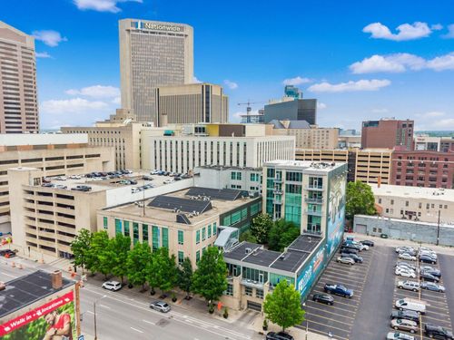 121-60 E Spring St, Columbus, OH, 43215-7520 | Card Image