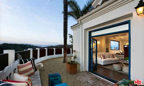 2131 Kew Dr, Los Angeles, CA, 90046-1559 | Card Image