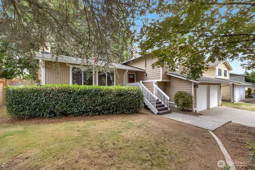 17610 161st Ave Se, Renton, WA, 98058-9140 | Card Image