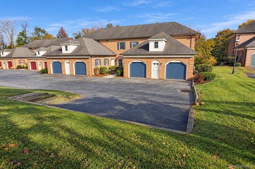 103 High Point Cir, Newburgh, NY, 12550-7238 | Card Image
