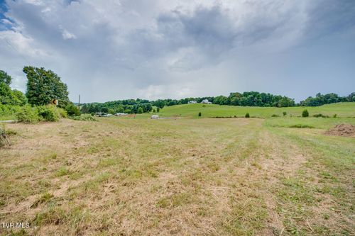 9 Powder Branch Rd, Elizabethton, TN, 37643 | Card Image