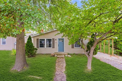 842 N Walnut St, Monticello, IL, 61856-1154 | Card Image