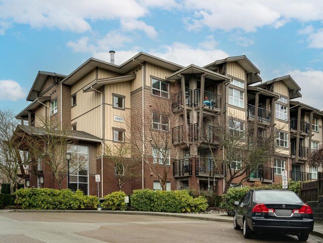 402 - 5889 Irmin Street, Condo with 1 bedrooms, 1 bathrooms and 1 parking in Burnaby BC | Image 1