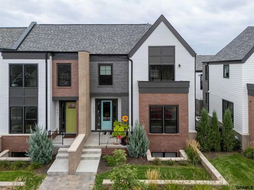 567 Blue Sage Blvd, Lincoln, NE, 68521-6628 | Card Image