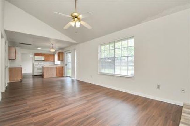 17210 Colony Creek Dr, House other with 4 bedrooms, 3 bathrooms and 2 parking in Spring TX | Image 16