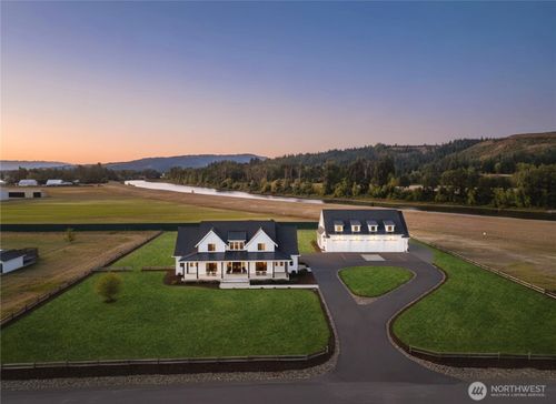 370 Tulip Ln, Woodland, WA, 98674-9394 | Card Image