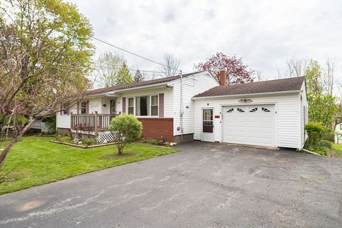 3450 Dodgeson Rd, Alexander, NY, 14005-9729 | Card Image