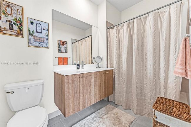 4690 Nw 84 Th Ave, Townhouse with 3 bedrooms, 5 bathrooms and null parking in Doral FL | Image 26