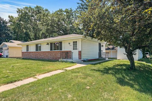 1630 49th Ave Ne, Columbia Heights, MN, 55421-2004 | Card Image