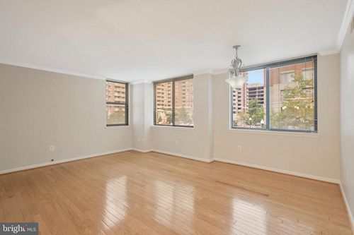 203w-3830 9th St N, ARLINGTON, VA, 22203-5819 | Card Image