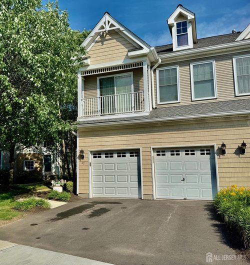 92 Shore Dr, South Amboy, NJ, 08879-3431 | Card Image