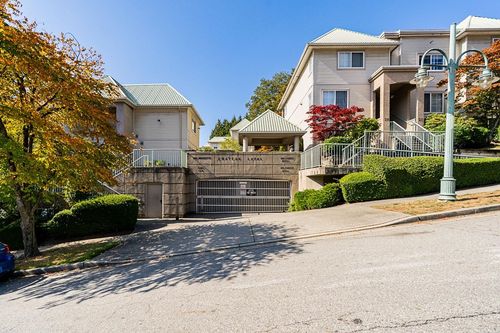 {{alt}} | Card Image