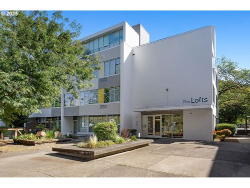 111-900 Ne 81st Ave, Portland, OR, 97213-6967 | Card Image
