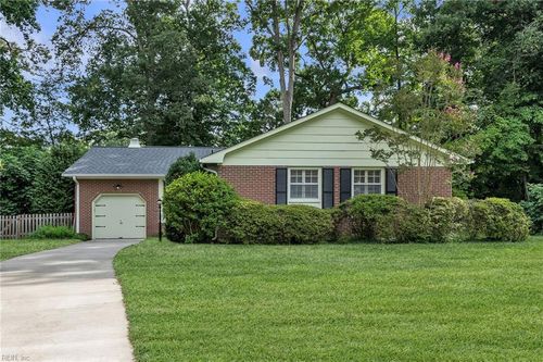 187 Corinthia Dr, Newport News, VA, 23608-2531 | Card Image