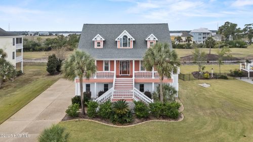 8222 Lakeview Dr, Wilmington, NC, 28412-3344 | Card Image