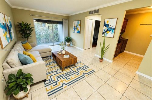 e-1141 Lake Victoria Dr, West Palm Beach, FL, 33411-3266 | Card Image