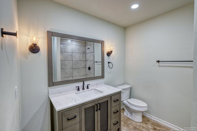 703 W Cargile St, House other with 3 bedrooms, 2 bathrooms and null parking in Uvalde TX | Image 14