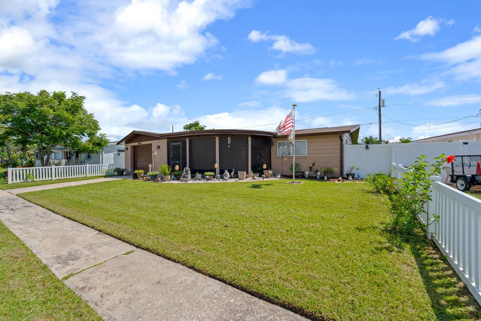 Residential in HOLIDAY 3